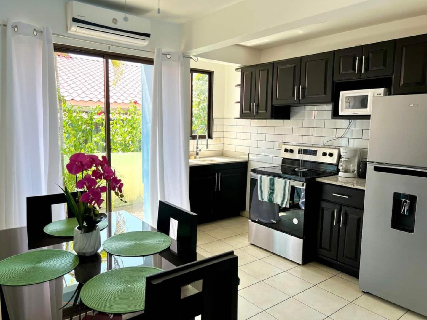 Charming Condo Orchidea