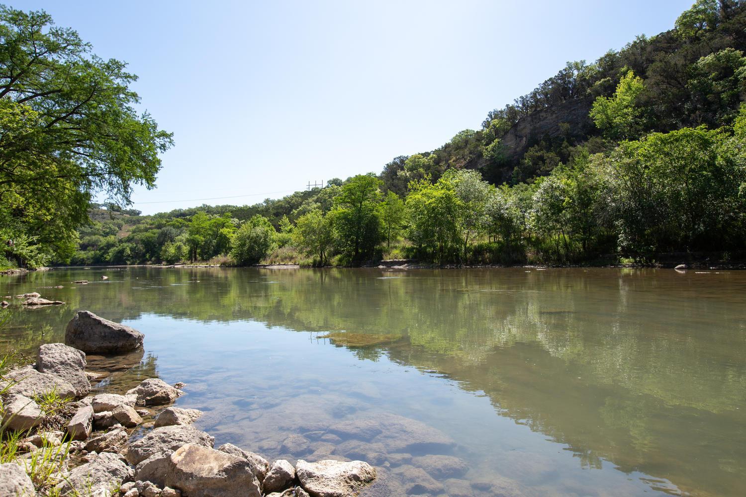 RG 211 Guadalupe River Oasis view 4