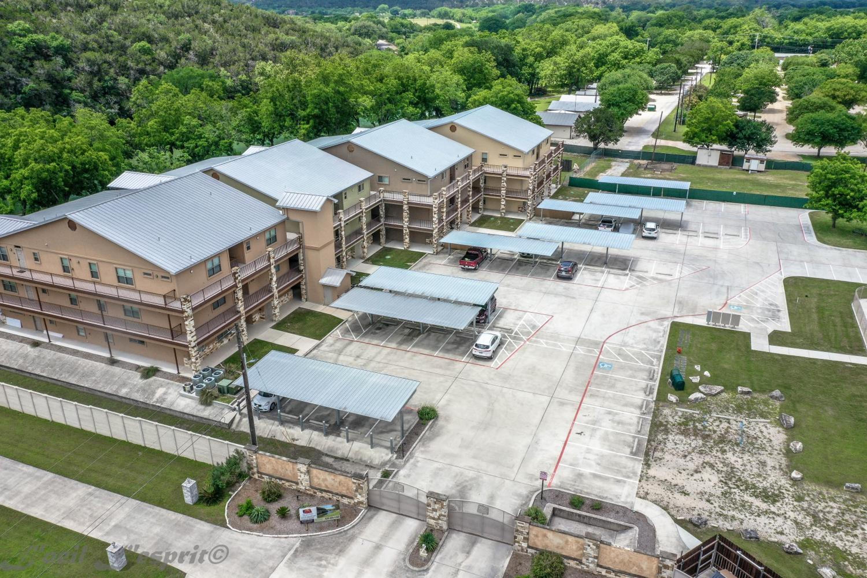 RG 211 Guadalupe River Oasis view 5