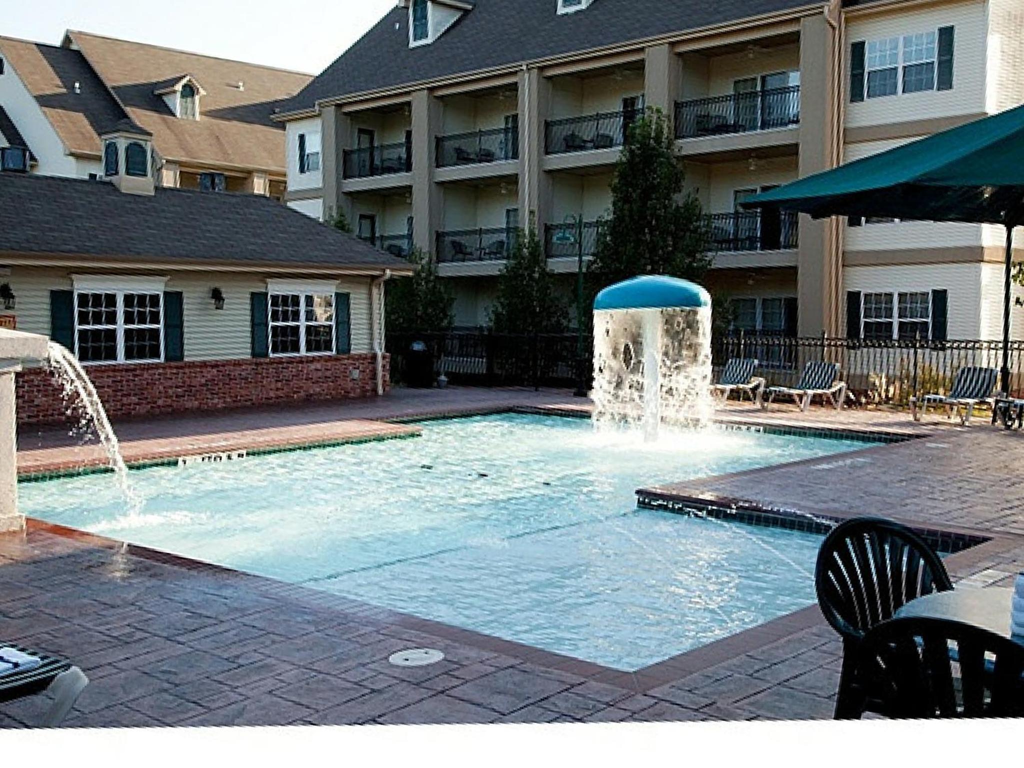 French Quarter Resort by CoolVacay