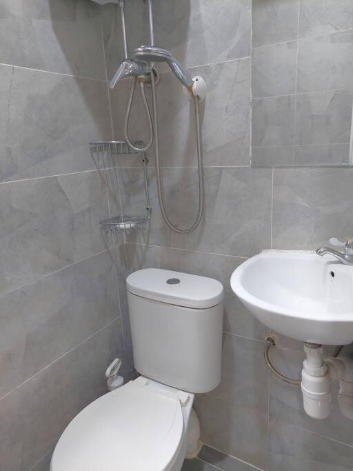 Lovely Private Entire Apartment near Olympic MTR