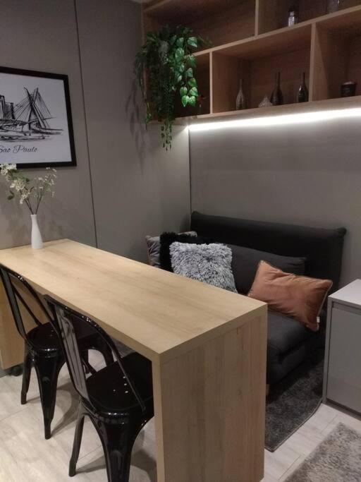 Estudio 301 completo na rua Frei Canceca prox a Paulista