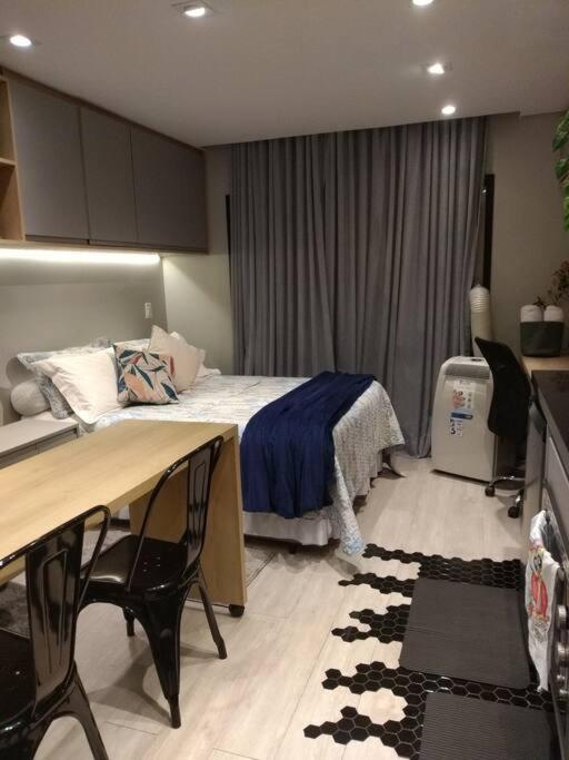 Estudio 301 completo na rua Frei Canceca prox a Paulista
