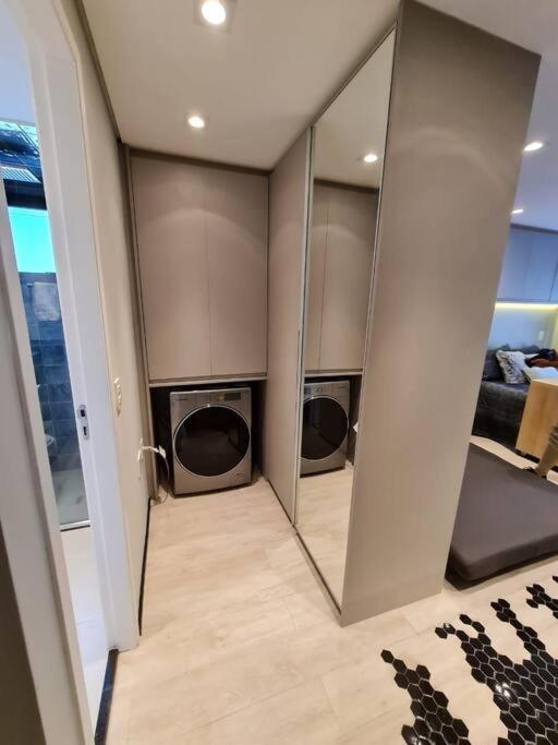 Estudio 301 completo na rua Frei Canceca prox a Paulista