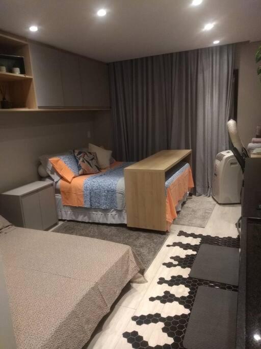 Estudio 301 completo na rua Frei Canceca prox a Paulista