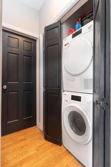 Renovated Lower Eastside 2BR Washer Dryer