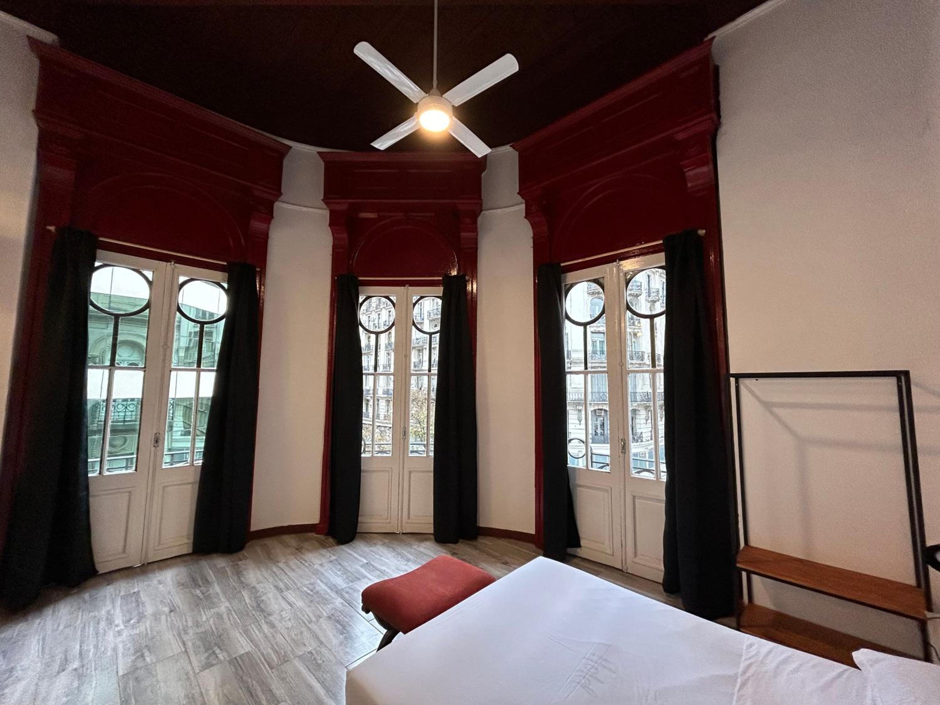 Cordoba suites departamento, a 200 mts de peatonal Florida y a 200 mts Av 9 de julio