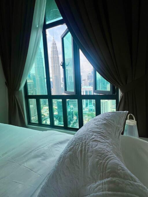 Legasi High floor 3 BR KLCC view