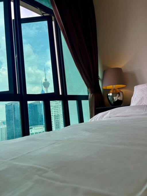 Legasi High floor 3 BR KLCC view