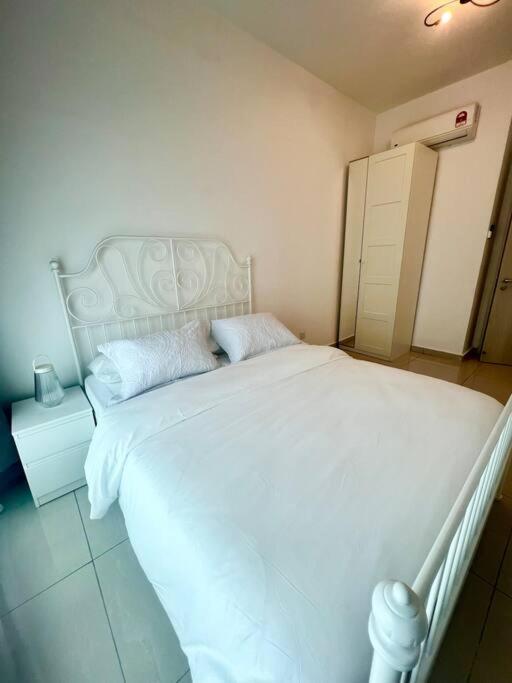 Legasi High floor 3 BR KLCC view