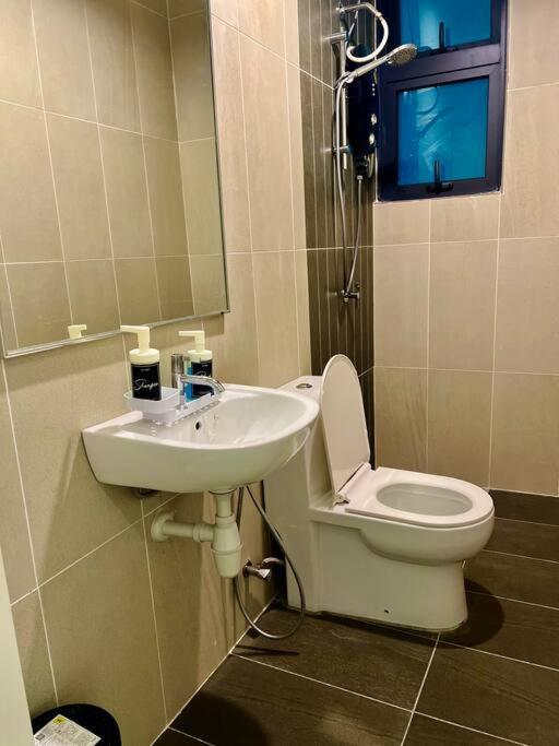 Legasi High floor 3 BR KLCC view