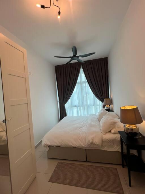 Legasi High floor 3 BR KLCC view