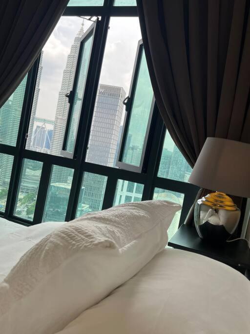 Legasi High floor 3 BR KLCC view
