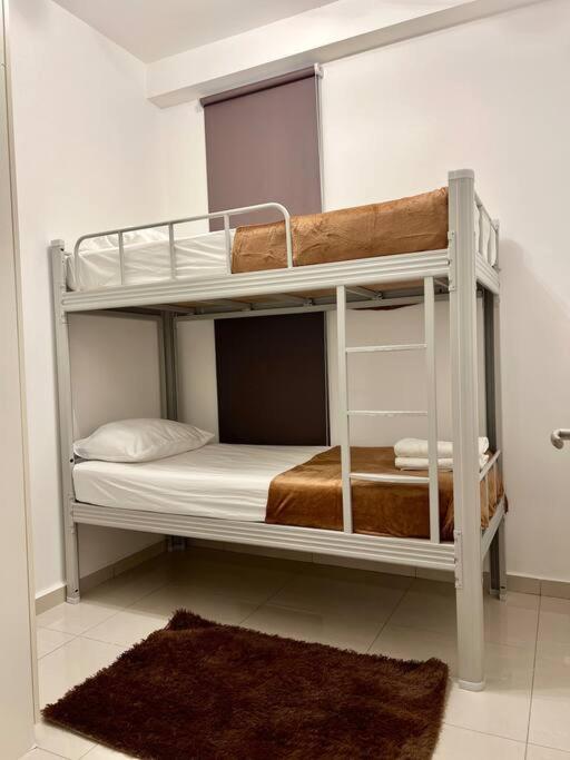 Legasi High floor 3 BR KLCC view