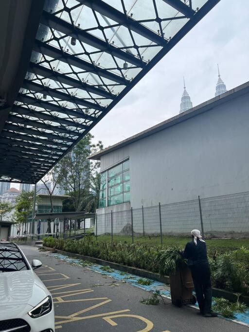 Legasi High floor 3 BR KLCC view