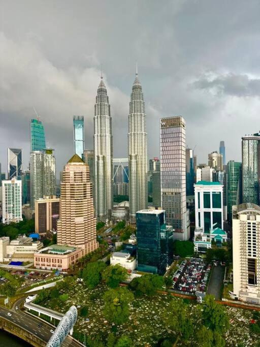 Legasi High floor 3 BR KLCC view