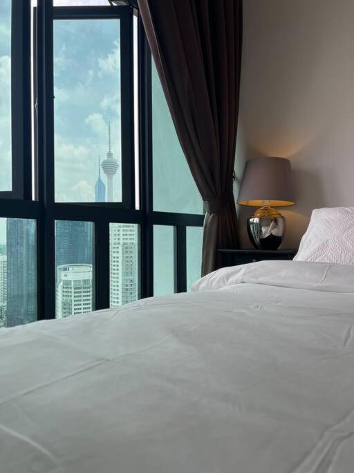Legasi High floor 3 BR KLCC view