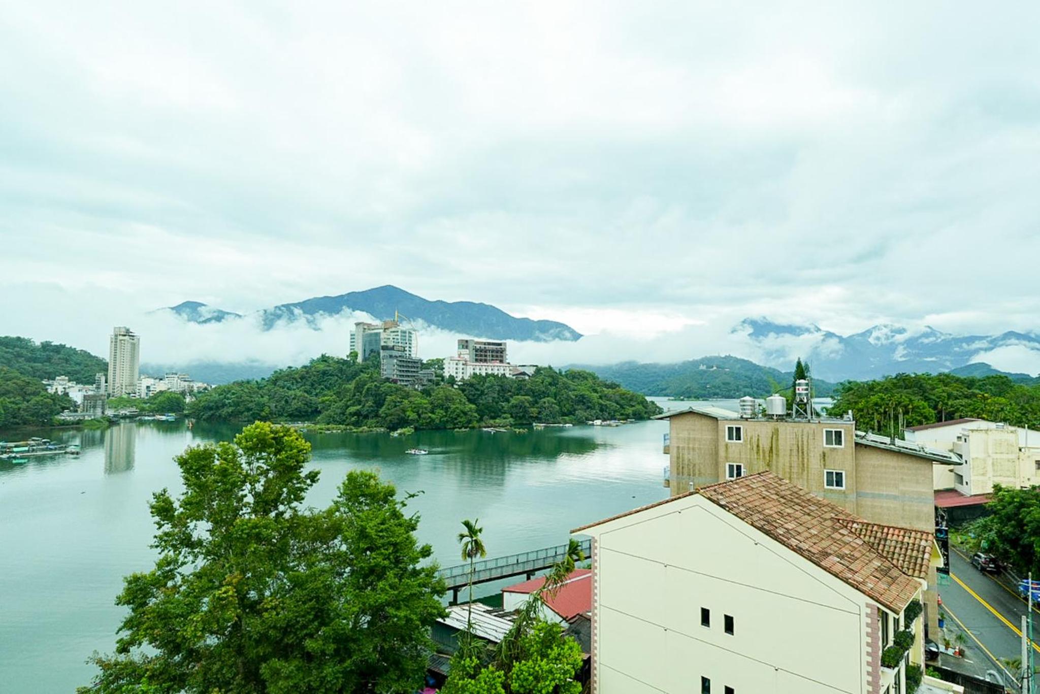 Zhaohong homestay