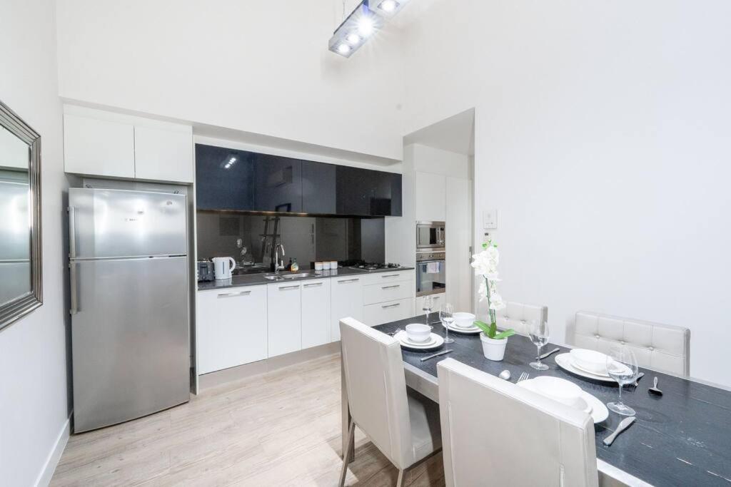 South Brisbane 2B2B Apt&Parking M6