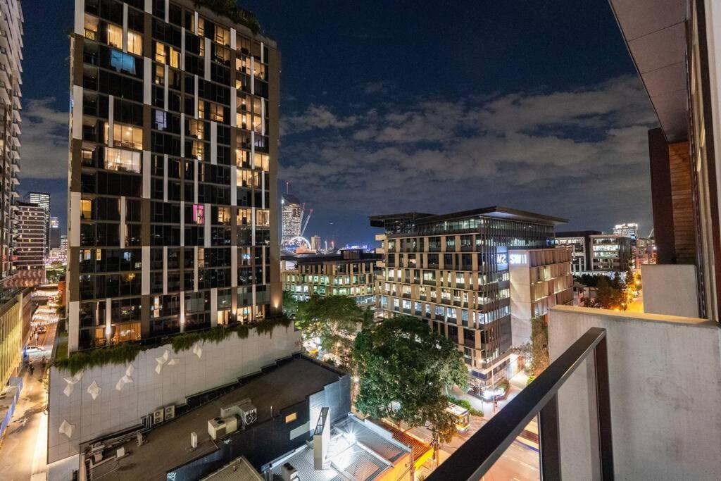 South Brisbane 2B2B Apt&Parking M6