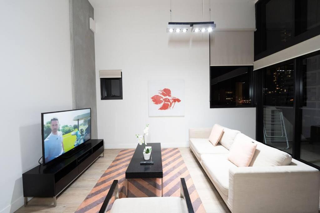 South Brisbane 2B2B Apt&Parking M6