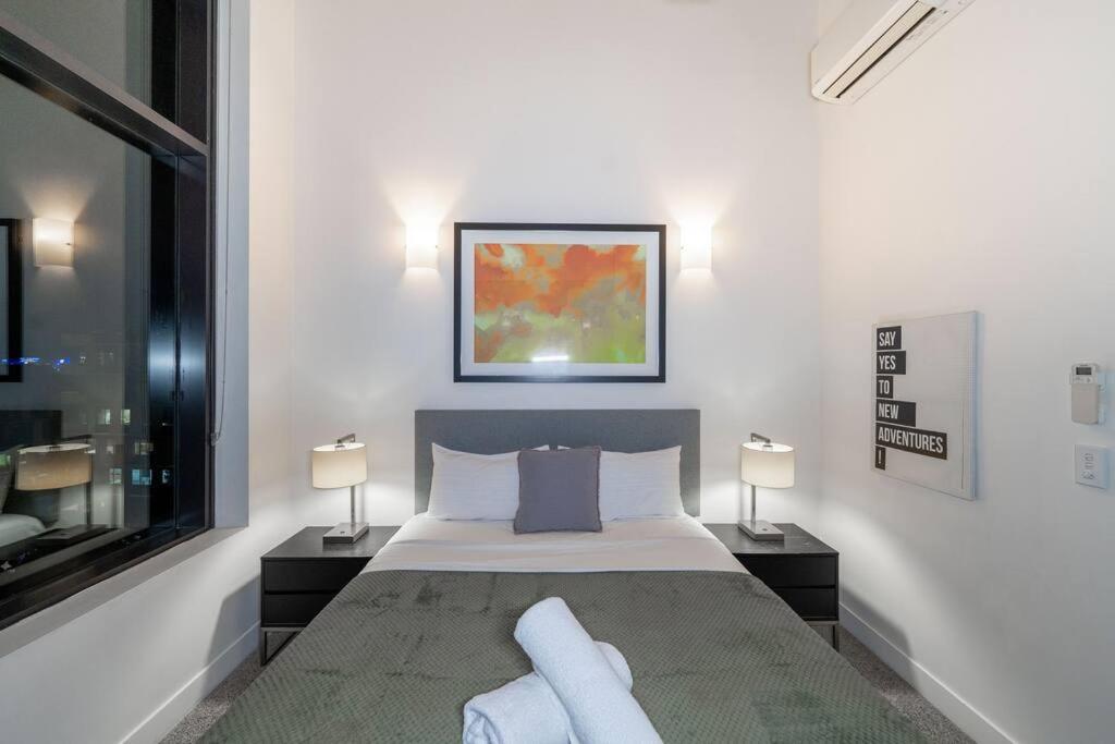 South Brisbane 2B2B Apt&Parking M6