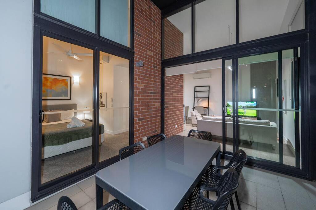 South Brisbane 2B2B Apt&Parking M6