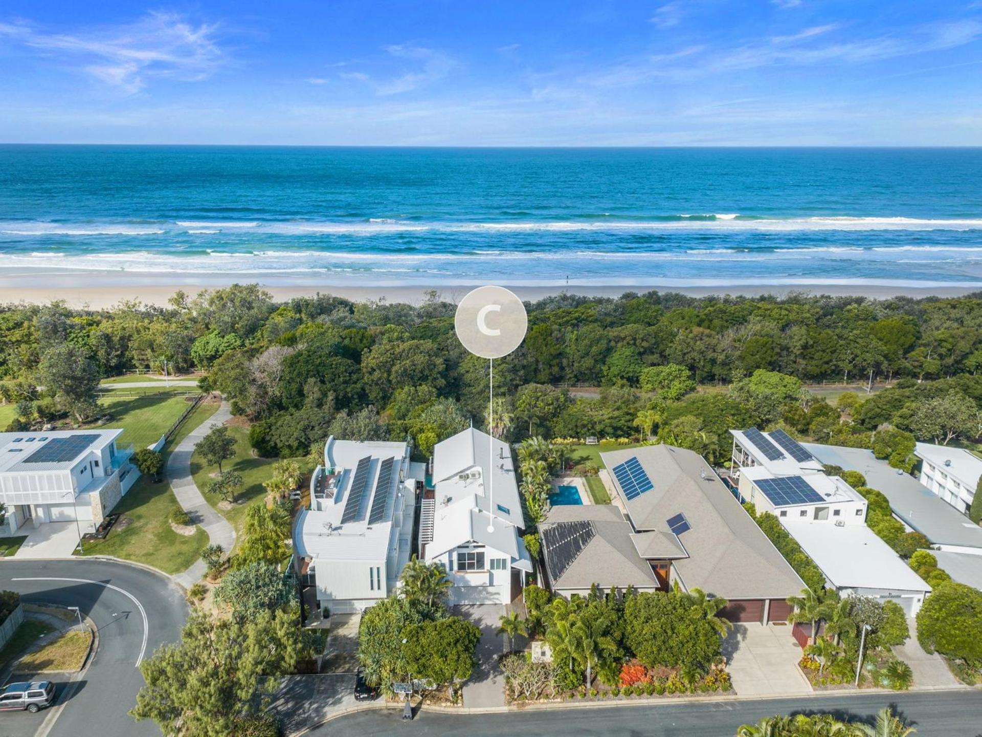 Stunning Beachfront On She oak