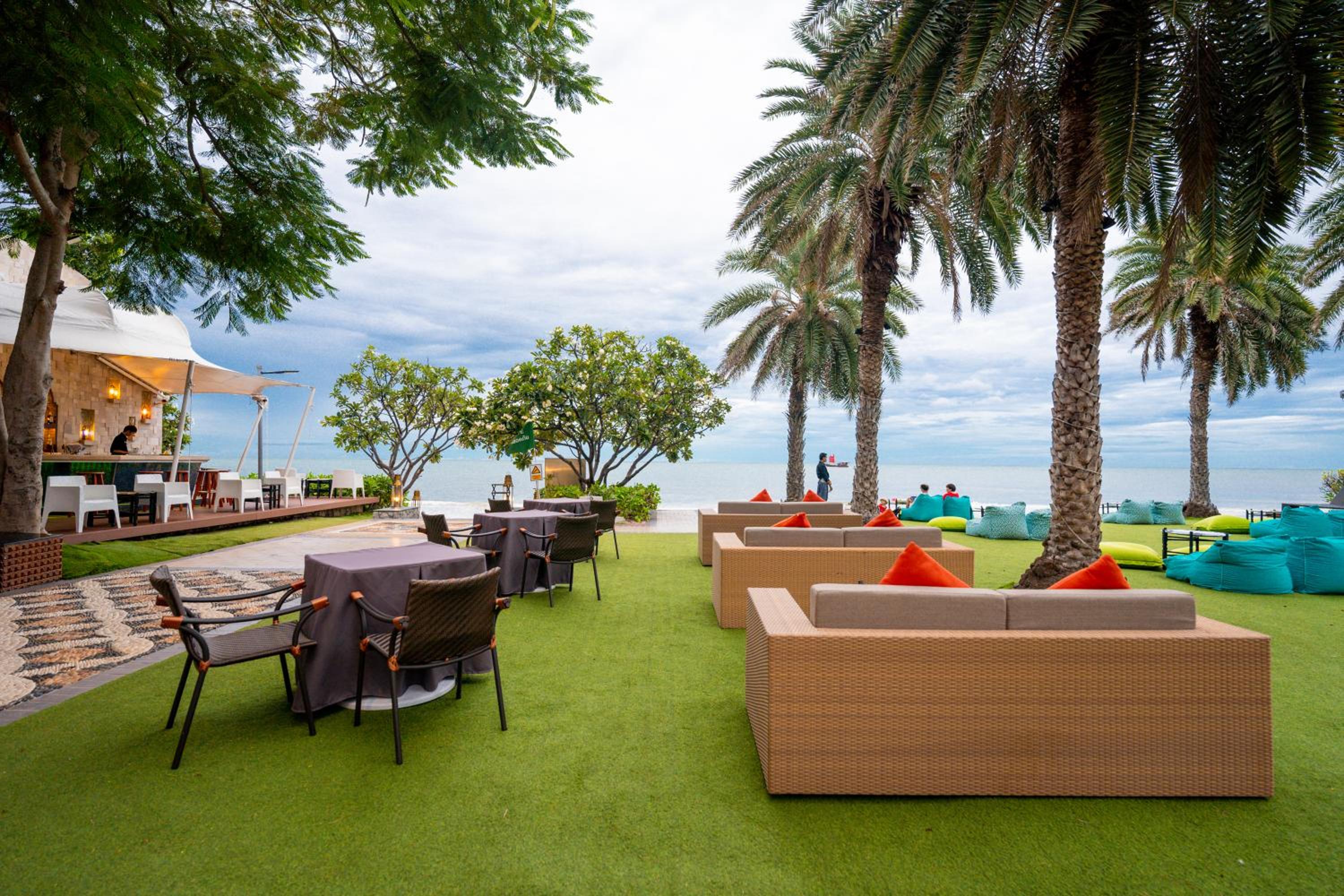 lounge