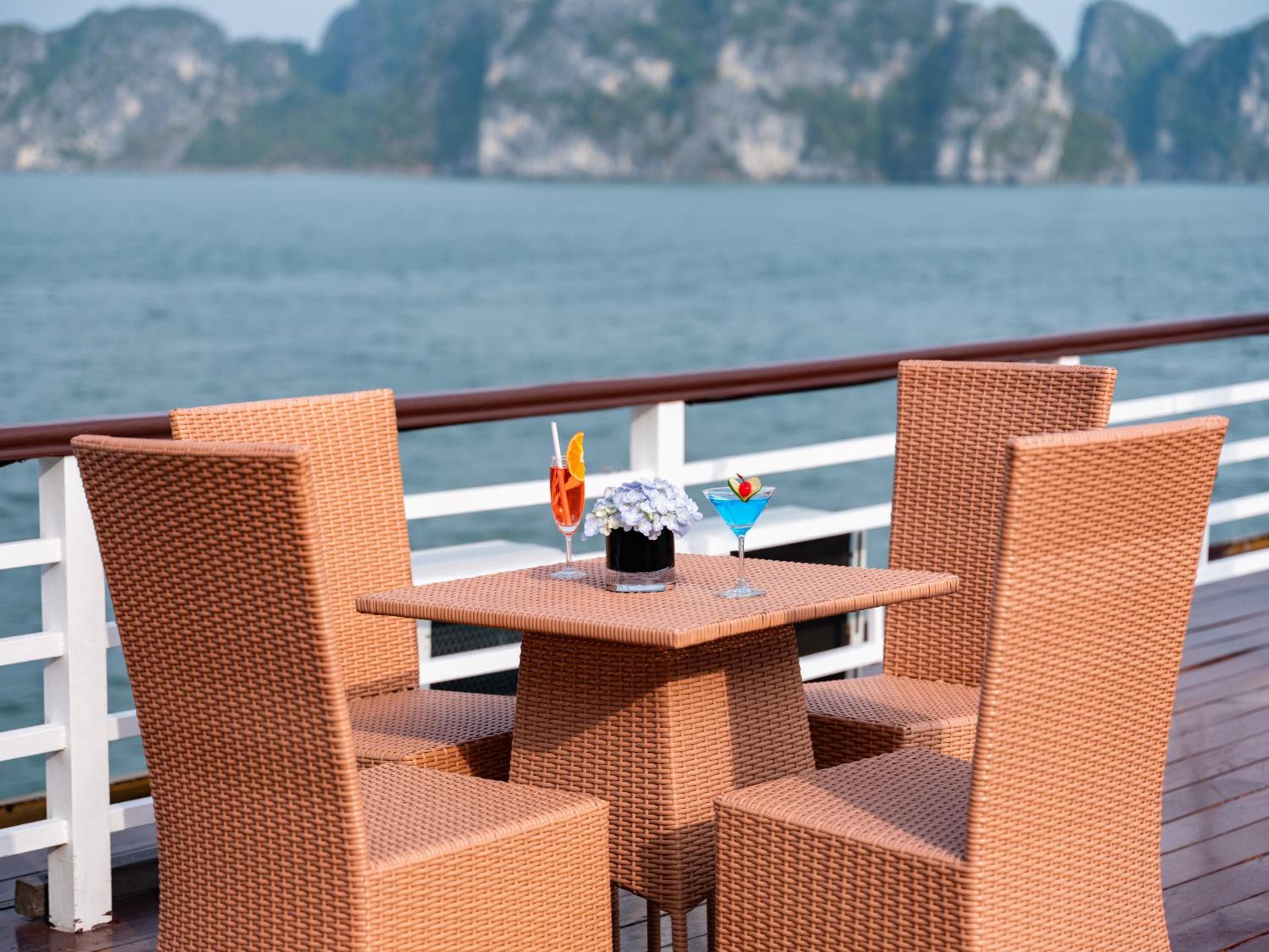 Halong Luxury Cruise