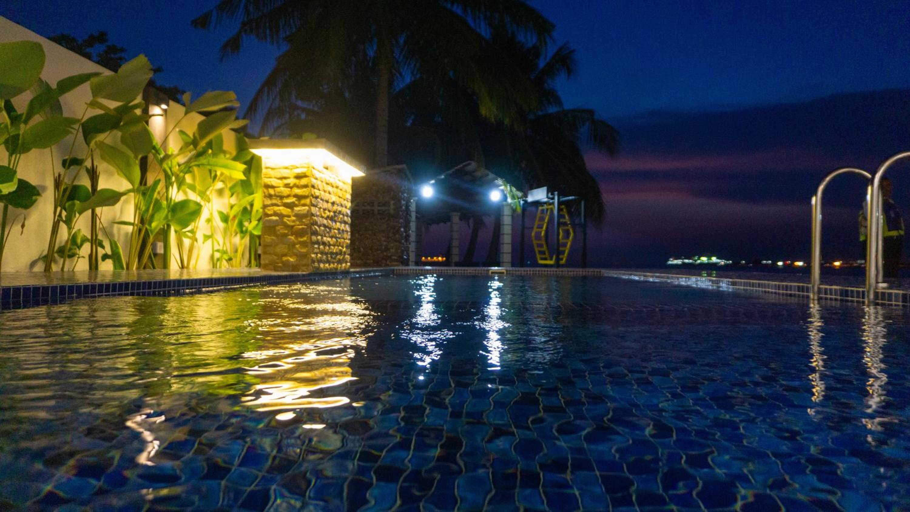 The Bay PD Beachfront Villa photo 1