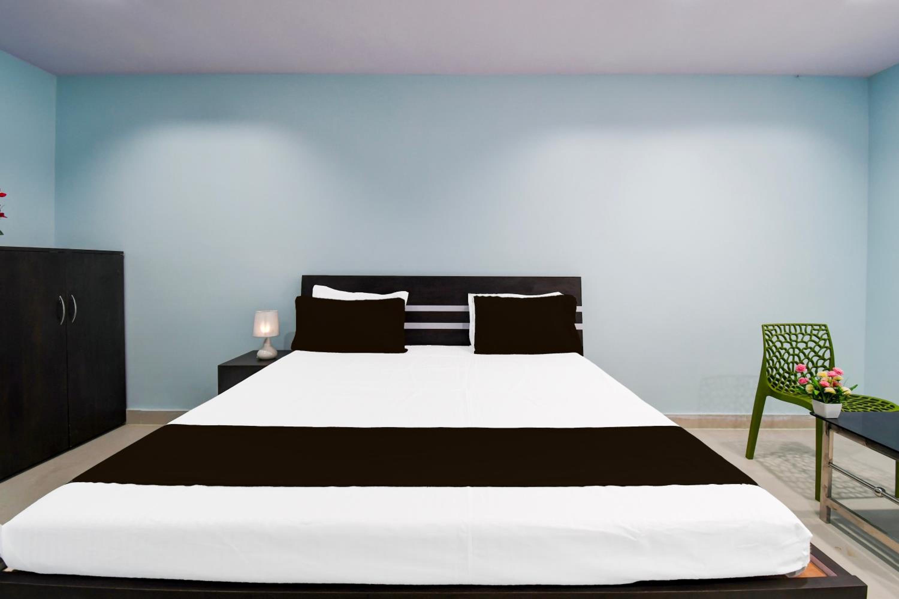 Hotel O Royal
