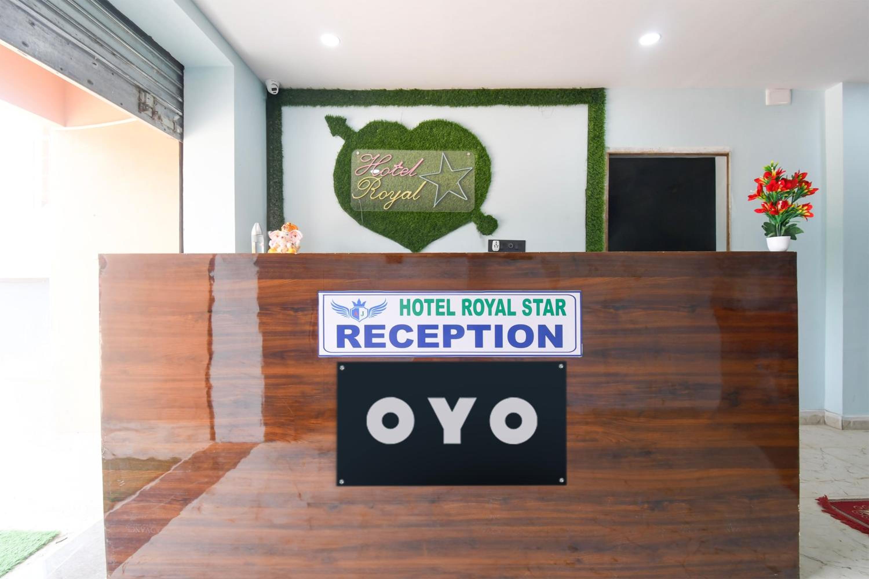 Hotel O Royal