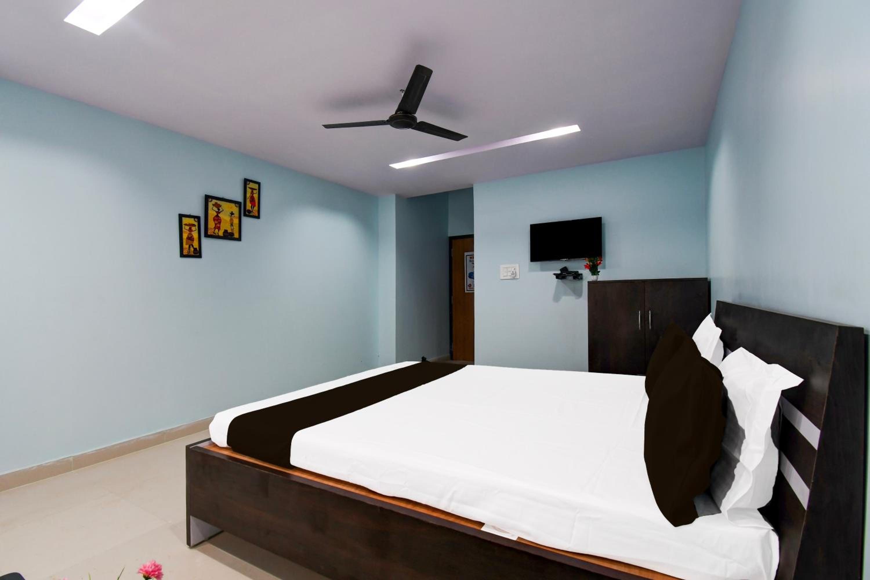 Hotel O Royal