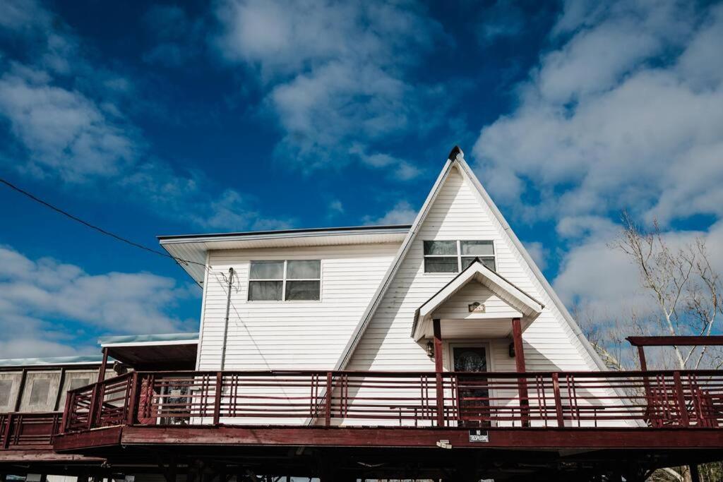 Miscellaneous Market Vacations - Louisiana Bundicks Lake House Country King Bed - Property Image 4