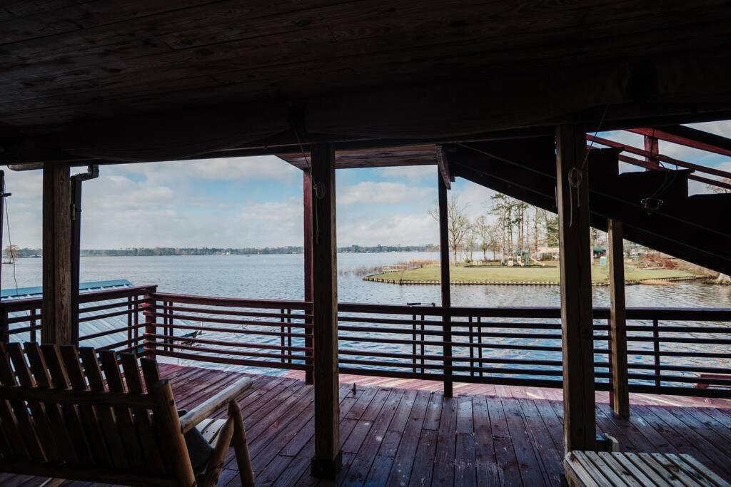 Louisiana Bundicks Lake House Country King Bed - Property Image 27