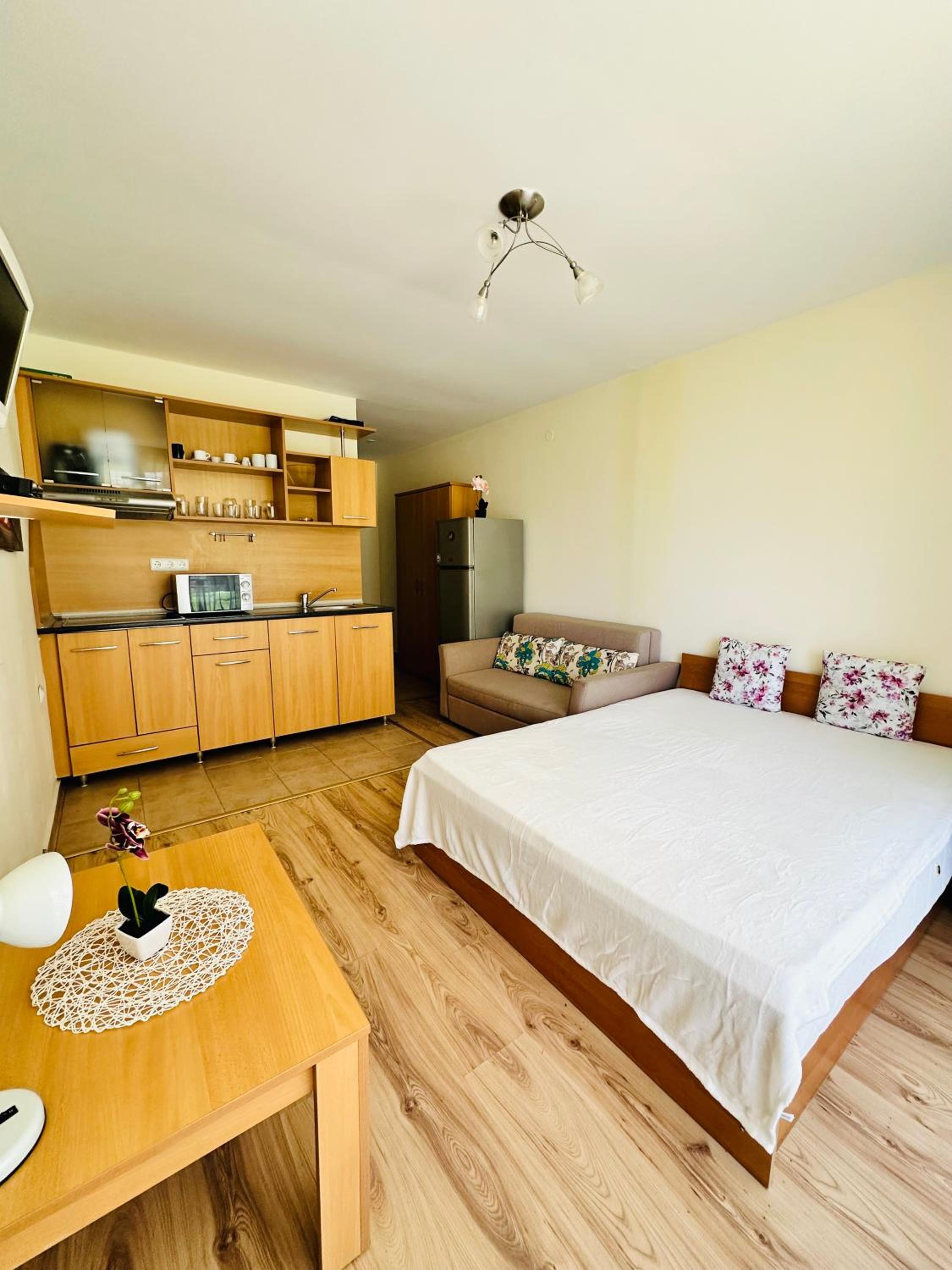 Studio at Fort Noks