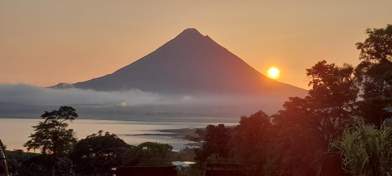 Sunset Inn Arenal B&B