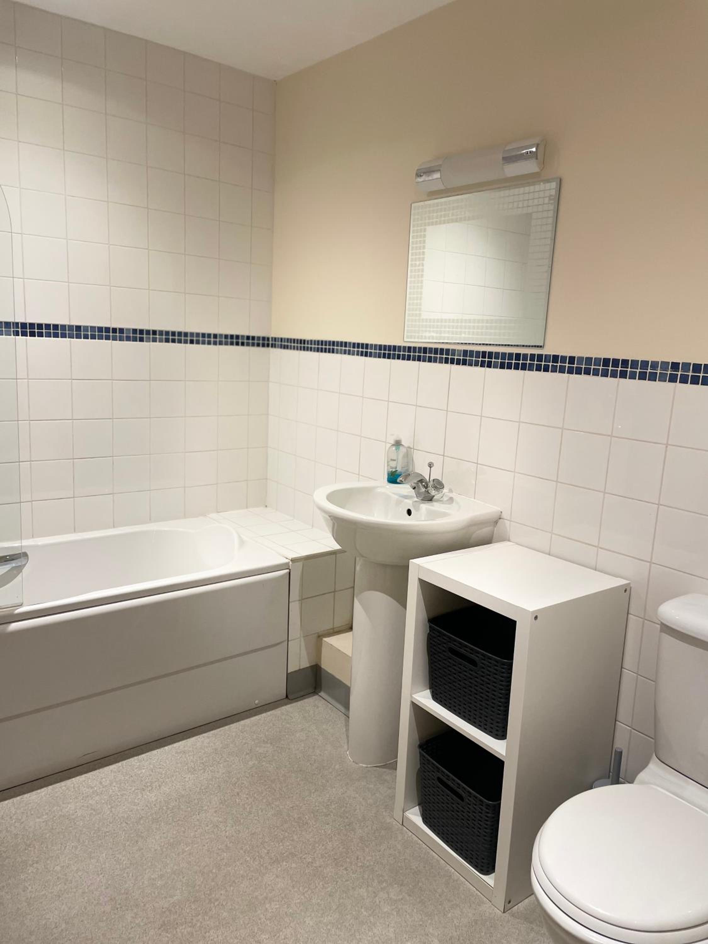 69D Victoria Street view 4