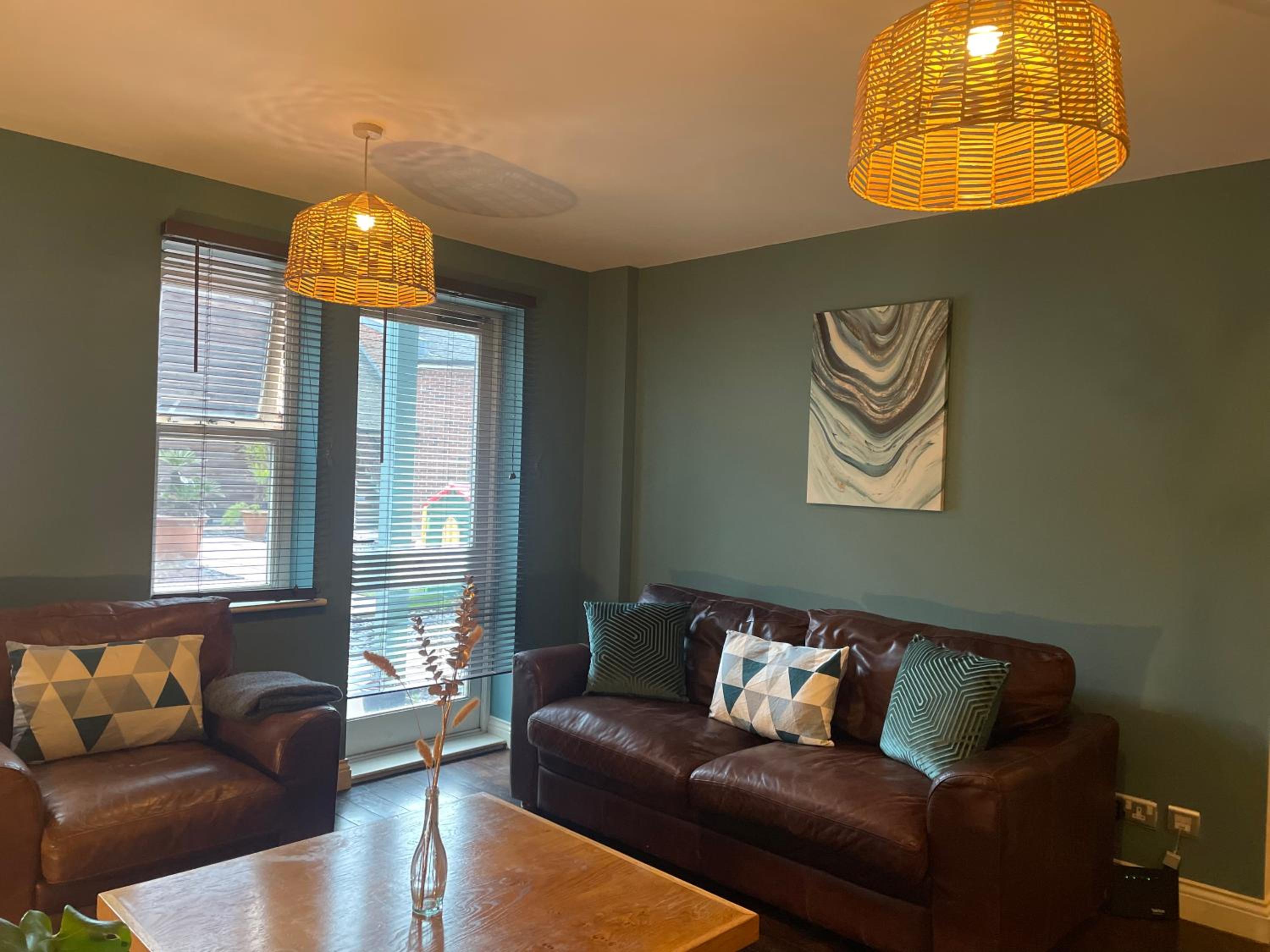 69D Victoria Street view 3