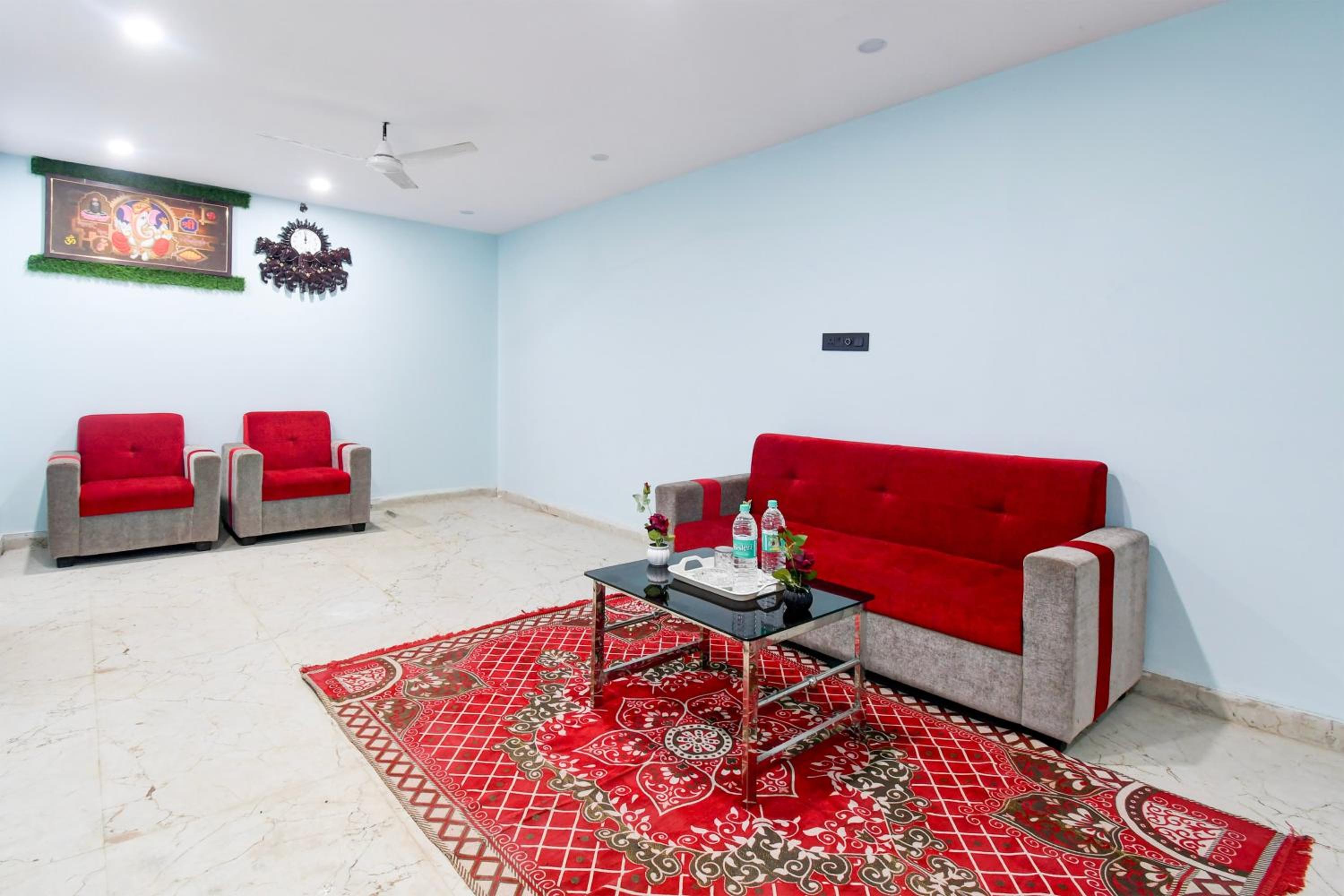 Hotel O Royal
