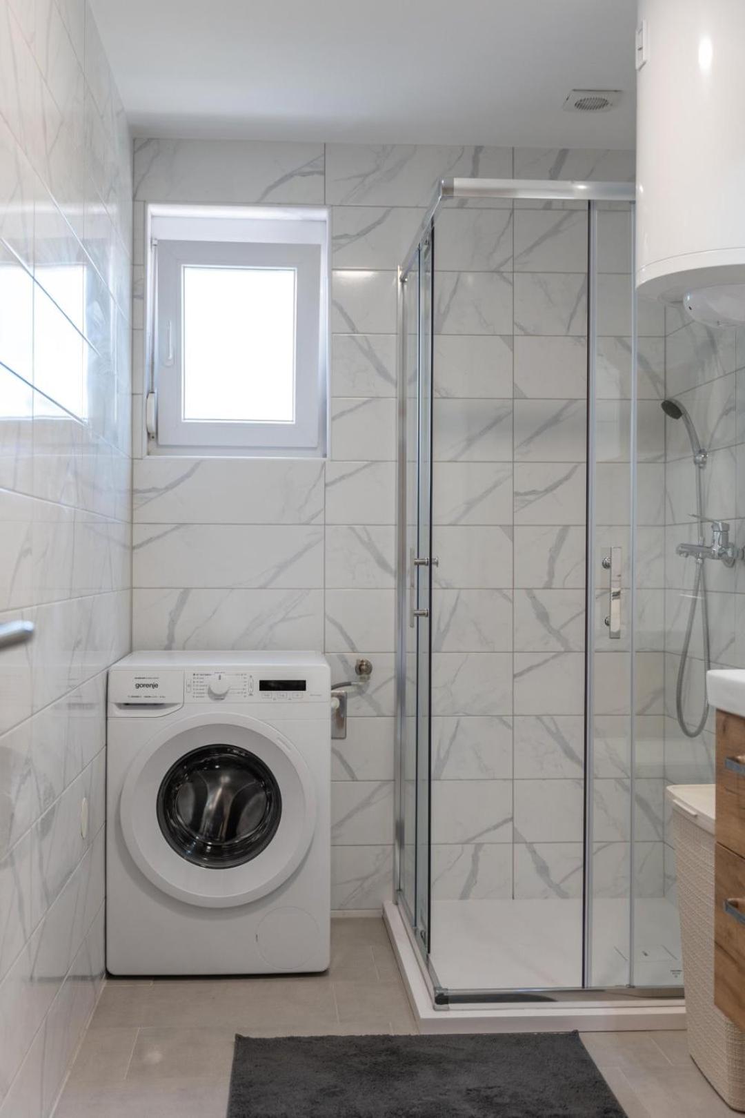 CROWONDER Apartaments Mia view 5