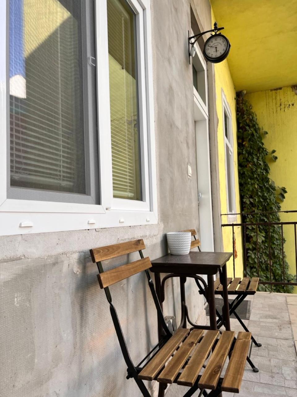 Stylish flat in city centre view 3