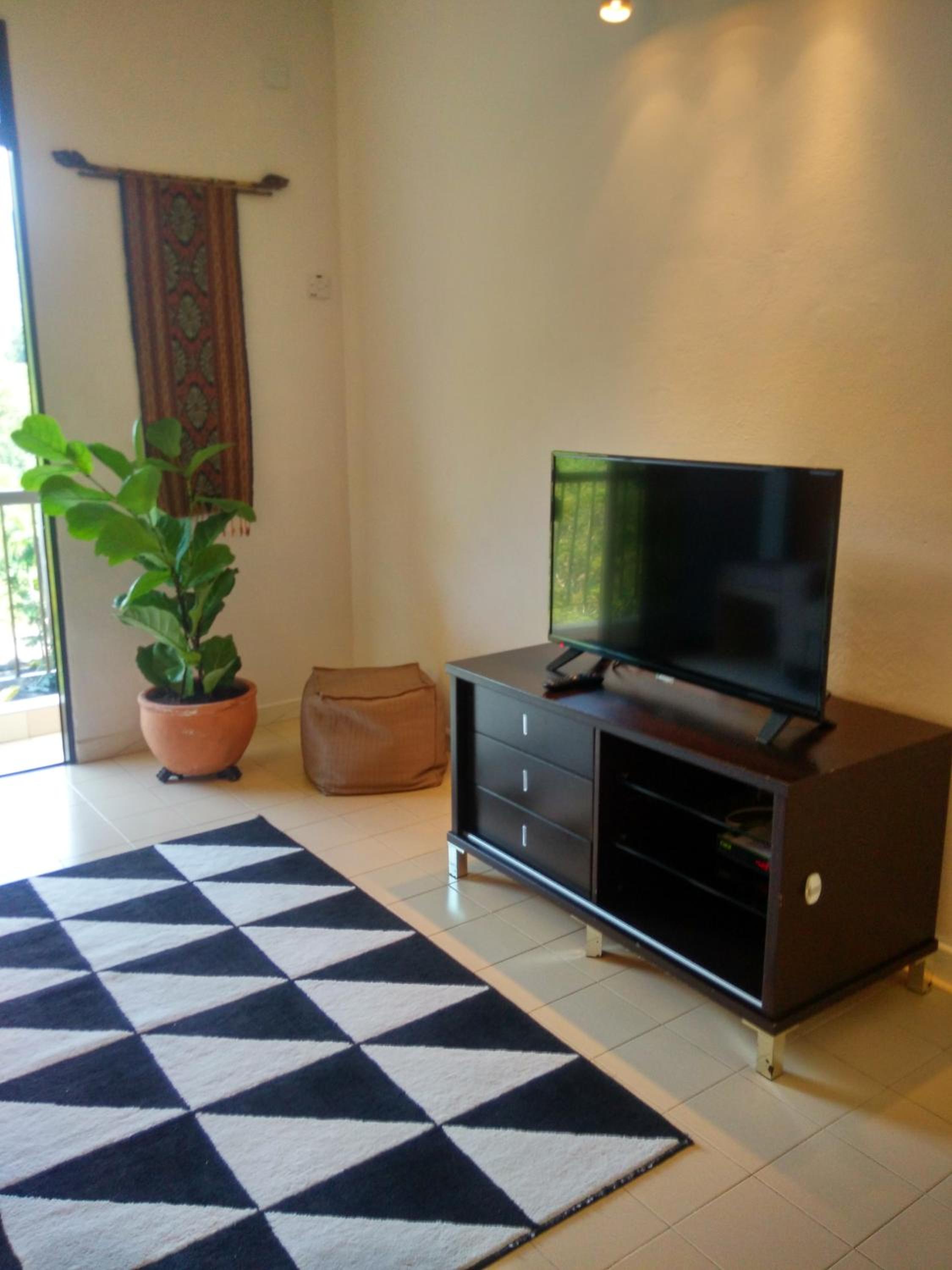 Cozy & Comfy 3 rooms apartment near beach photo 4