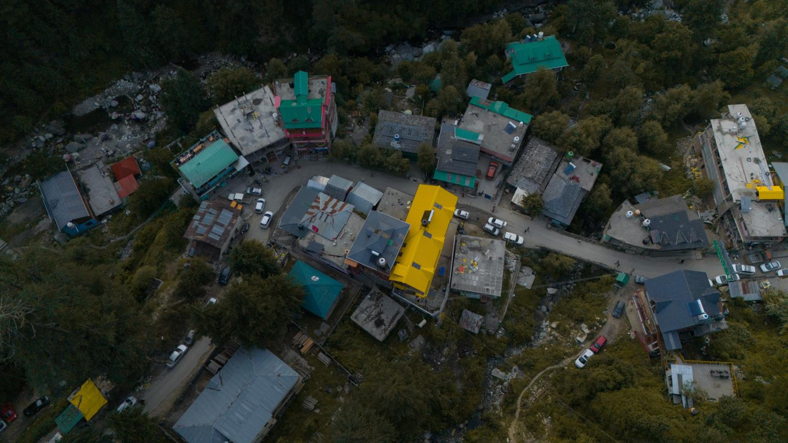 Whoopers Hostel Jibhi view 5