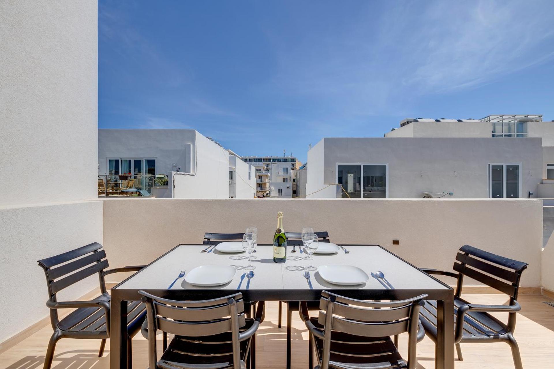 Chic Penthouse Steps from the Promenade view 5