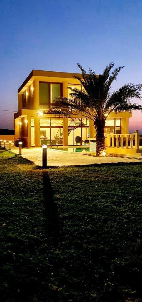 Farm Villa
