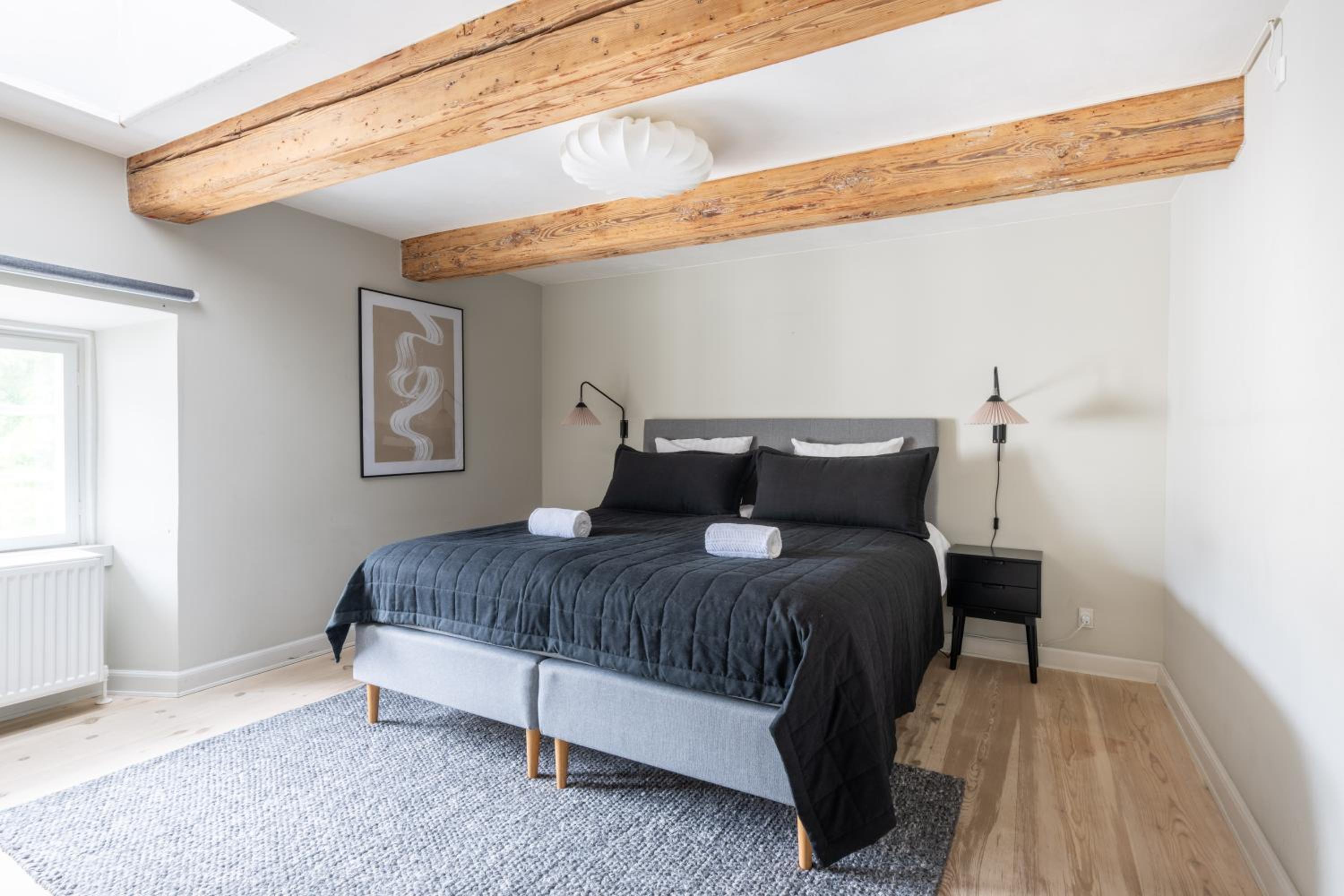 City Apartment With Exposed Ceiling Beams