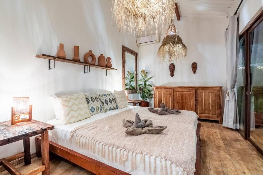 Spacious 3bdrs villa walkable to Bingin Beach view 3