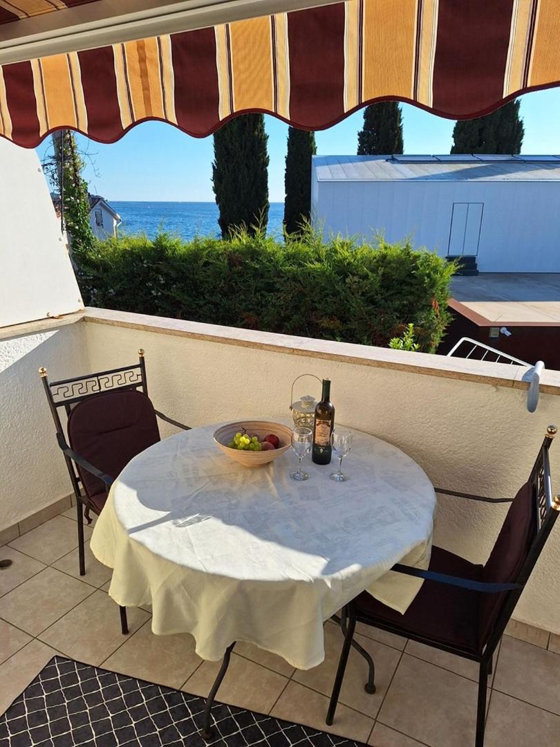 Beach Apartment Stana A2+2 for 4 Persons with Balcony and Sea View view 4